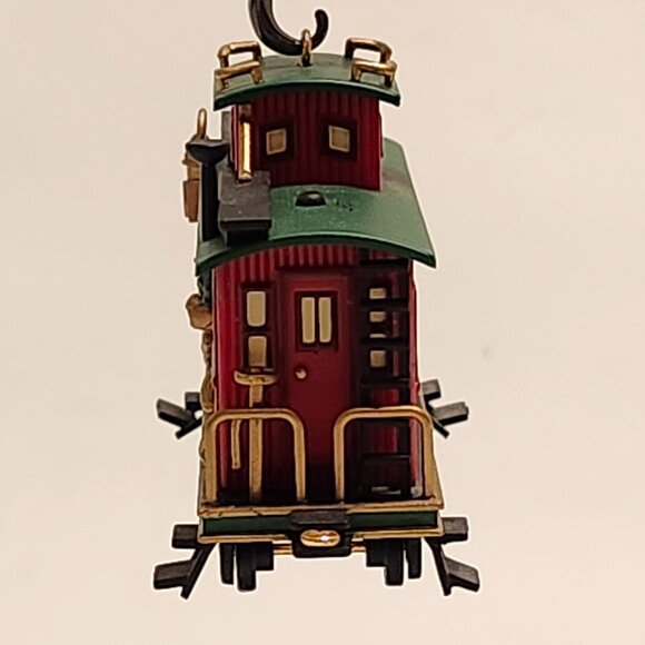 ADORABLE Carlton Cards Wonderland Express Ornament 2002 Lights Up SERIES - Picture 9 of 10